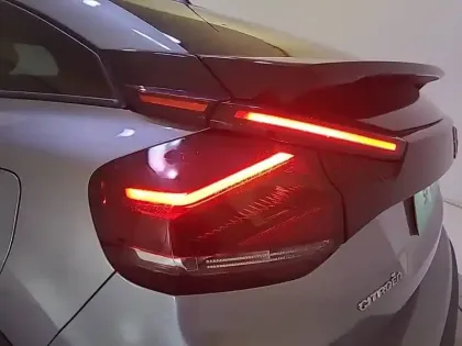 Photo 16 Citroën C4  PureTech 130 S&S BVM6