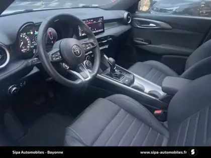 Photo 123 Alfa Romeo Tonale  1.5 Hybrid 130 ch TCT7