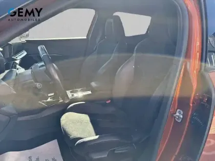 Photo 8 Peugeot 2008  PureTech 130 S&S BVM6