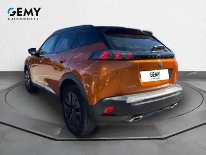 Photo 6 Peugeot 2008  PureTech 130 S&S BVM6