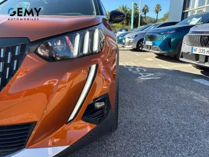 Photo 15 Peugeot 2008  PureTech 130 S&S BVM6