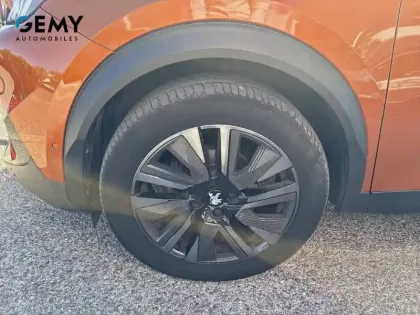 Photo 10 Peugeot 2008  PureTech 130 S&S BVM6