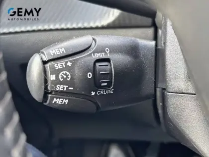 Photo 9 Peugeot 208  PureTech 100 S&S BVM6