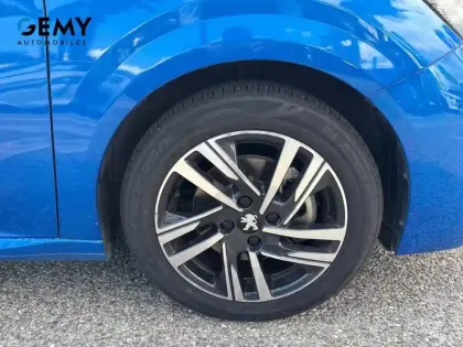 Photo 21 Peugeot 208  PureTech 100 S&S BVM6