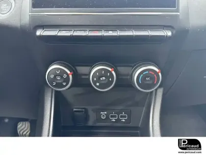 Photo 29 Renault Captur  TCe 100