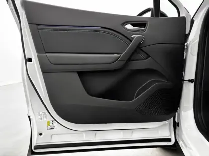 Photo 10 Renault Captur  E-Tech full hybrid 145