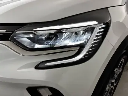 Photo 20 Renault Captur  E-Tech full hybrid 145