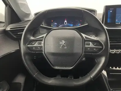 Photo 53 Peugeot 208  PureTech 100 S&S BVM6