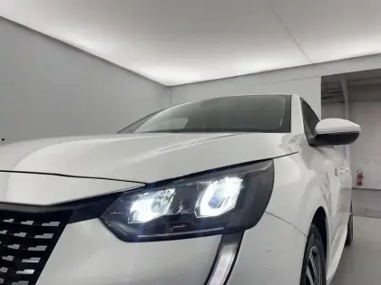 Photo 91 Peugeot 208  PureTech 100 S&S BVM6