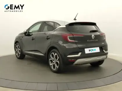 Photo 23 Renault Captur  E-Tech Plug-in 160