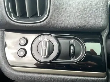 Photo 113 Mini Mini Countryman 125 - 95 ch ALL4 BVA6