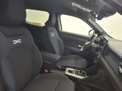 Photo 87 Dacia Duster  Hybrid 140