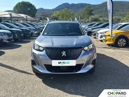 Photo 62 Peugeot 2008  PureTech 130 S&S BVM6