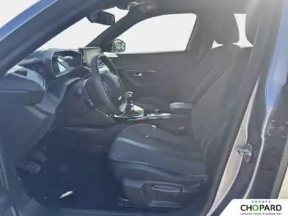 Photo 10 Peugeot 2008  PureTech 130 S&S BVM6