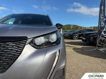 Photo 60 Peugeot 2008  PureTech 130 S&S BVM6