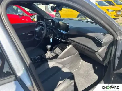 Photo 107 Peugeot 2008  PureTech 130 S&S BVM6