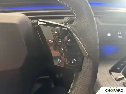 Photo 21 Peugeot 3008  Electrique 73 kWh 210 ch