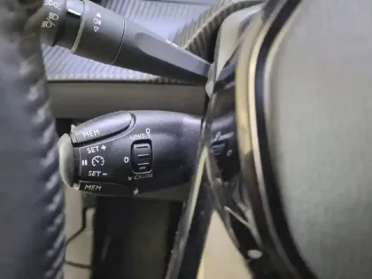 Photo 25 Peugeot 208  BlueHDi 100 S&S BVM6