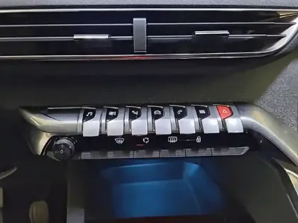 Photo 24 Peugeot 3008  Puretech 130ch S&S BVM6