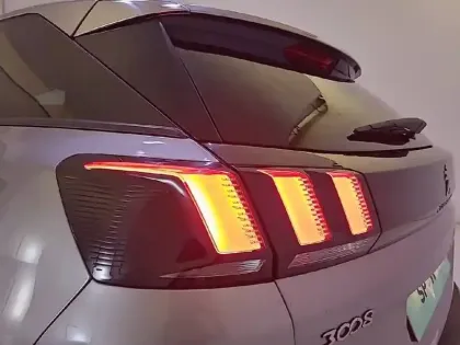 Photo 16 Peugeot 3008  Puretech 130ch S&S BVM6