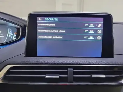 Photo 21 Peugeot 3008  Puretech 130ch S&S BVM6