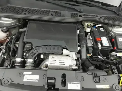 Photo 49 Peugeot 208  PureTech 130 S&S EAT8