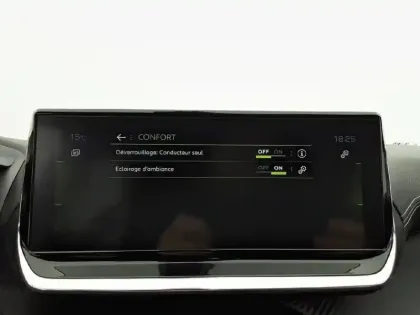 Photo 60 Peugeot 208  PureTech 130 S&S EAT8