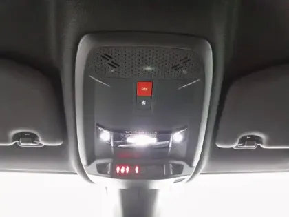 Photo 31 Peugeot 208  PureTech 130 S&S EAT8