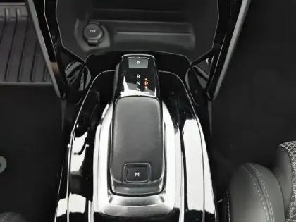 Photo 13 Peugeot 208  PureTech 130 S&S EAT8