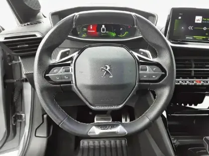 Photo 8 Peugeot 208  PureTech 130 S&S EAT8