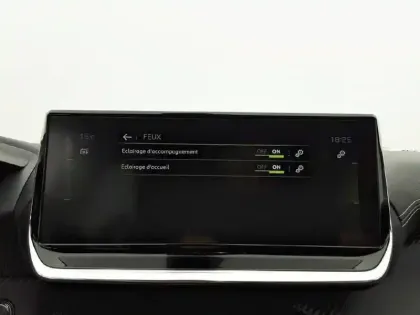 Photo 27 Peugeot 208  PureTech 130 S&S EAT8