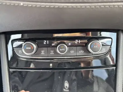 Photo 17 Opel Grandland X  Hybrid4 300 ch AWD BVA8