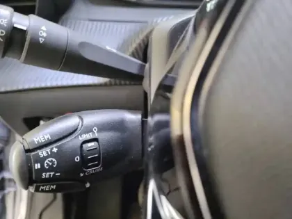 Photo 25 Peugeot 208  BlueHDi 100 S&S BVM6