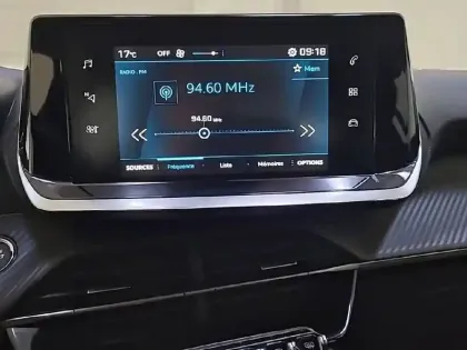 Photo 18 Peugeot 208  BlueHDi 100 S&S BVM6