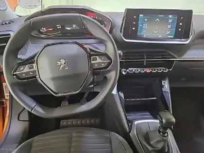 Photo 57 Peugeot 2008  PureTech 100 S&S BVM6