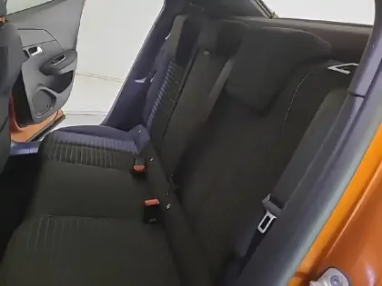 Photo 61 Peugeot 2008  PureTech 100 S&S BVM6