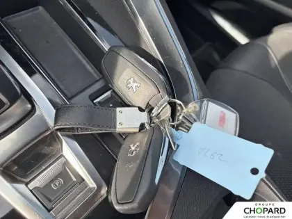 Photo 13 Peugeot 3008  Puretech 130ch S&S EAT8