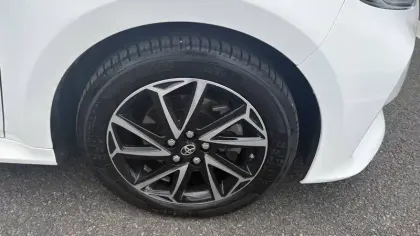 Photo 31 Toyota Yaris  Hybride 116h