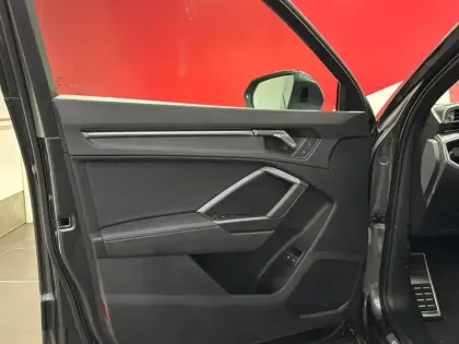 Photo 128 Audi Q3  Sportback 45 TFSIe  245 ch S tronic 6