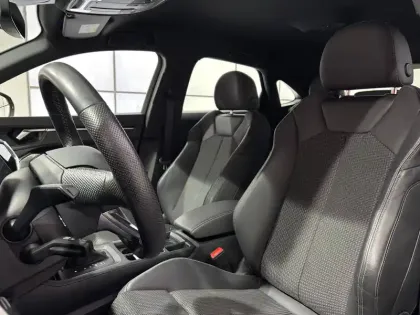 Photo 133 Audi Q3  Sportback 45 TFSIe  245 ch S tronic 6