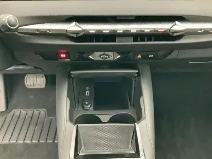 Photo 12 DS DS 4  PureTech 130 EAT8 Bastille