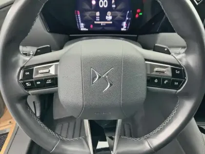 Photo 18 DS DS 4  PureTech 130 EAT8 Bastille