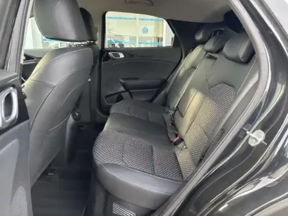 Photo 10 Kia Xceed Gén. I Ph1 Black & White 5