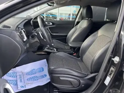 Photo 9 Kia Xceed Gén. I Ph1 Black & White 5