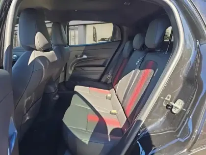 Photo 7 Alfa Romeo Junior  1.2 Ibrida 145ch Speciale e-DCT6