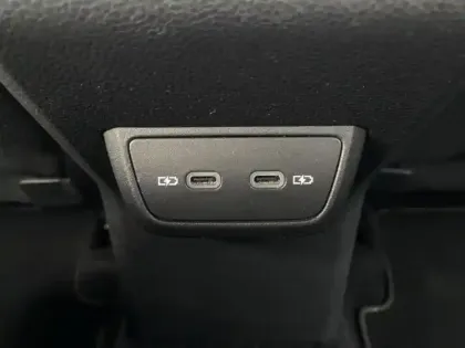 Photo 17 Volkswagen Tiguan  1.5 eHybrid 272ch Elegance DSG6