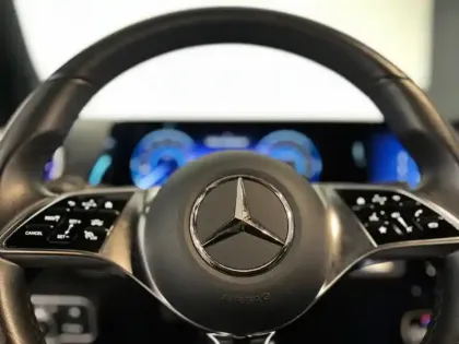 Photo 7 Mercedes EQB 250+ Progressive Line