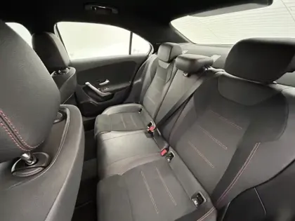 Photo 7 Mercedes Classe A Berline 180 136ch AMG Line 7G-DCT 7cv