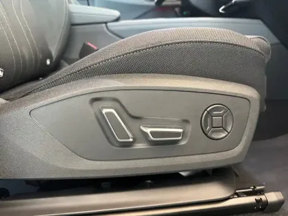 Photo 21 Audi Q3  e-hybrid 272 ch S tronic 6