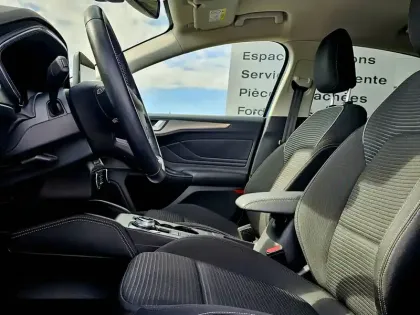 Photo 24 Ford Focus Gén. IV Ph1 Titanium X 5